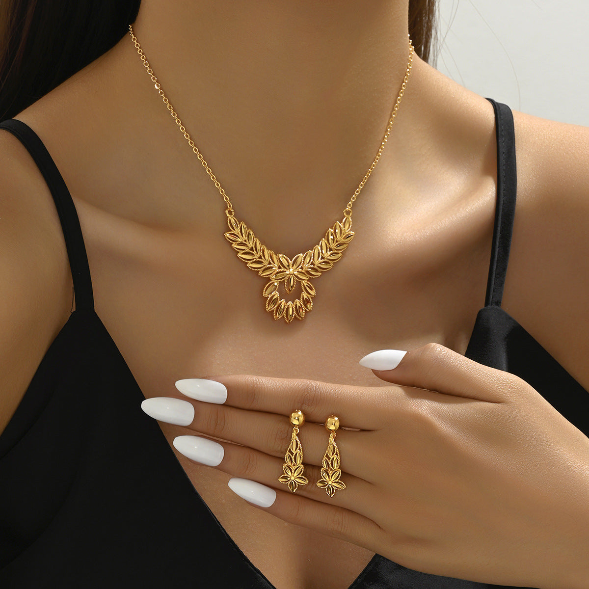 Floral Design Gold Plated Necklace and Earrings Set